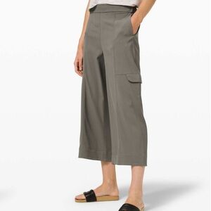 LULULEMON Grey Sage Metropolis Maven High Rise Crop Cargo Wide Leg Pants Size 8